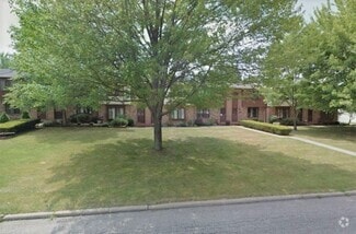 Building Photo - 1414 Maplecrest Dr