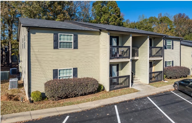 Building Photo - Modern 2-Bed, 1-Bath Oasis with Central Ai...