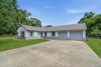 Building Photo - 14906 Quaking Aspen Dr