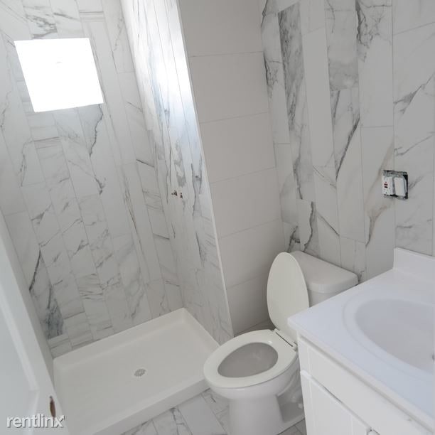 Foto del edificio - 599 Quincy St