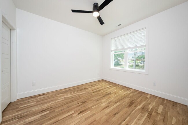 Building Photo - 3823 Lands End Ct