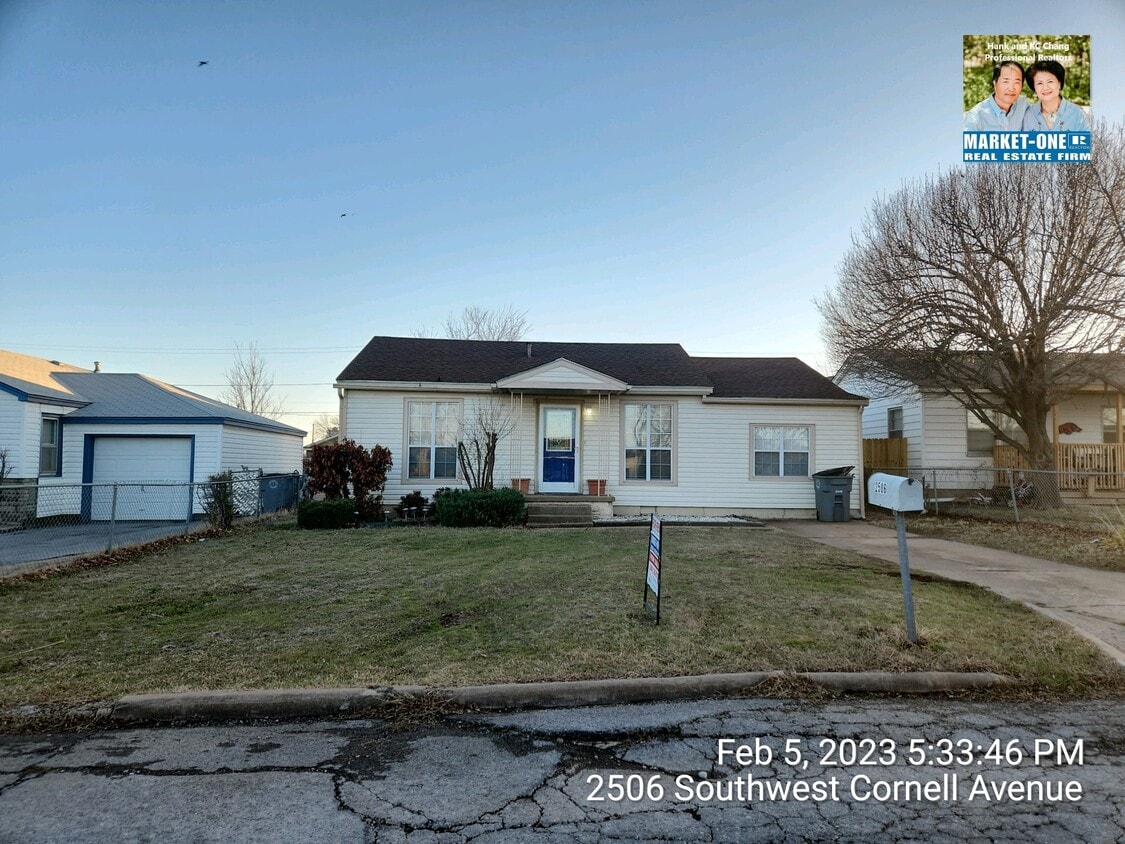 Primary Photo - 2506 SW Cornell Ave