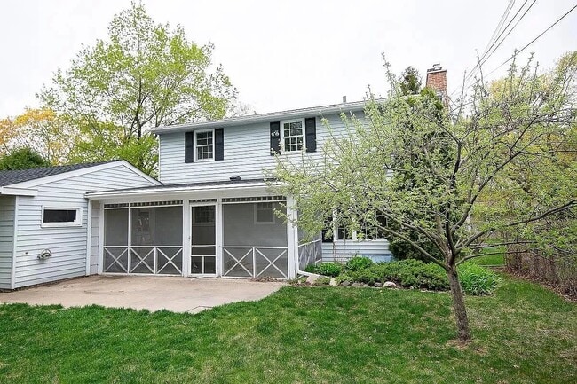 Foto del edificio - 1215 Everett St S