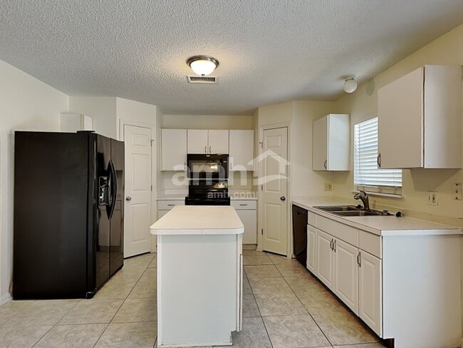 Building Photo - 7407 Overland Park Blvd