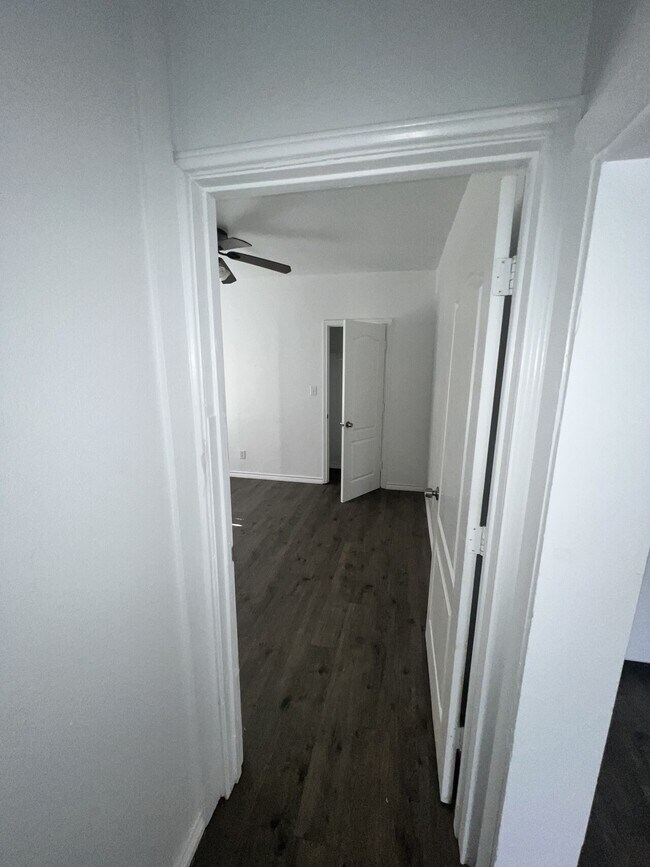Foto del edificio - 522 W Alice Ave
