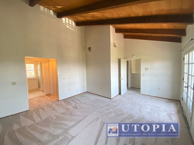 Foto del edificio - Beach Hill Townhouse, 3 Bedroom, 2.5 Bathroom just 2 Blocks to Main Beach