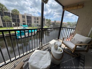 Building Photo - 6 Royal Palm Way