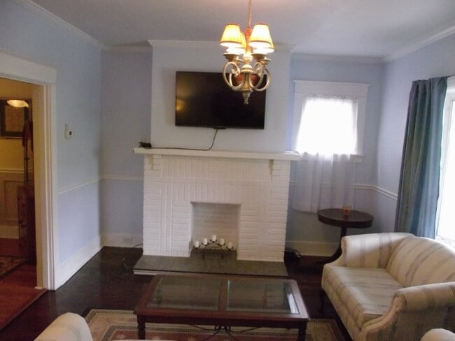 Photo - 320 Knox Ave (Carnegie, PA) House