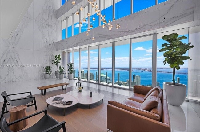 Building Photo - 300 Biscayne Boulevard Way