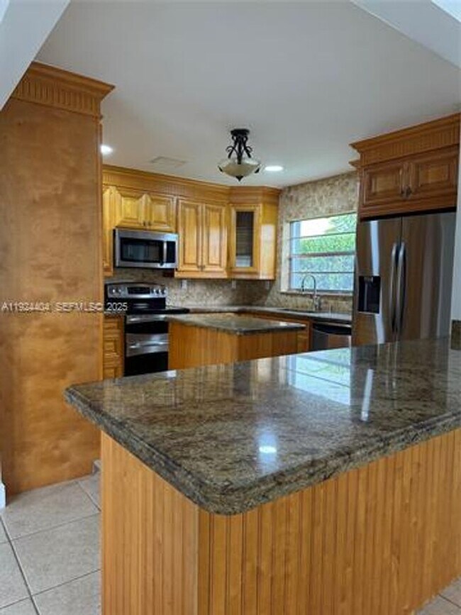 Foto del edificio - 2911 SW 98th Ave