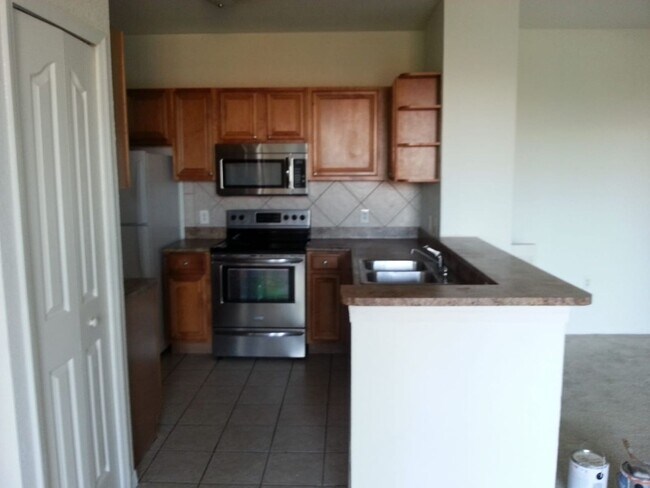 Foto del edificio - 6141 Metrowest Blvd