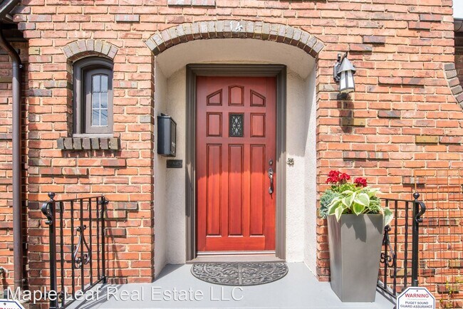 Foto del edificio - 3 br, 2 bath House - 14 Newell St