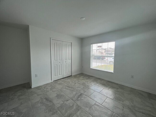 Foto del edificio - 4085 Villa Doria Ct