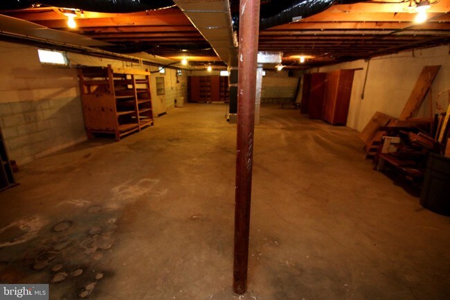 Building Photo - 617 Rising Sun Rd