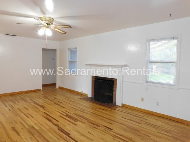 Photo - Charming Arden Area 2bd/1ba House with Gar...