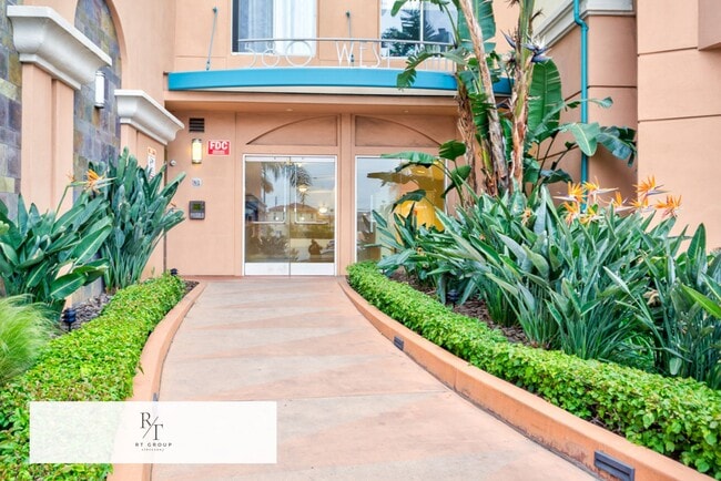 Building Photo - Luxurious Modern Condo in Alhambra