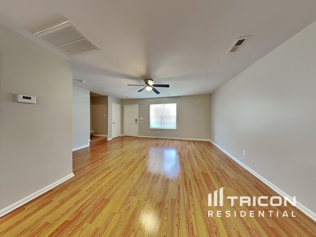 Building Photo - 7038 Hunters Glen Dr