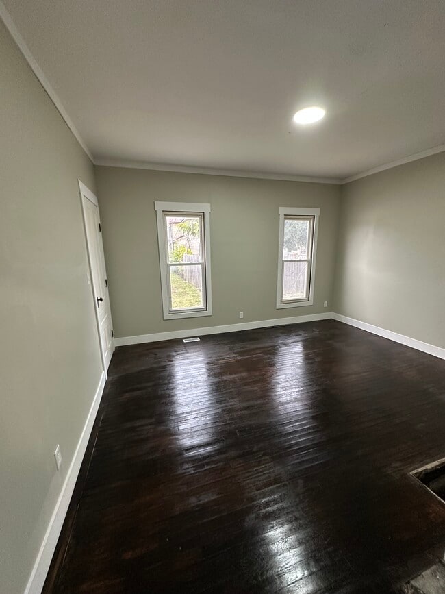 Foto del edificio - 16 S McGee St