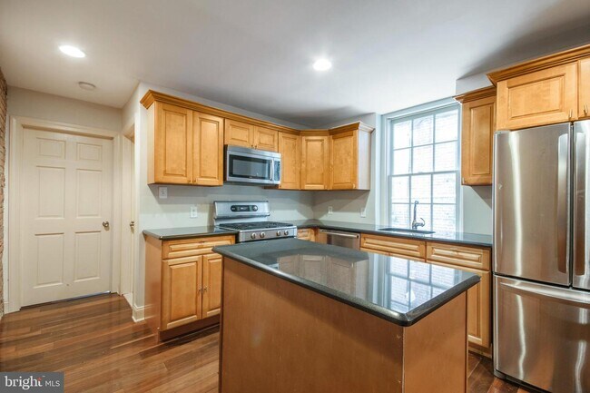 Foto del edificio - 1322 Pine St