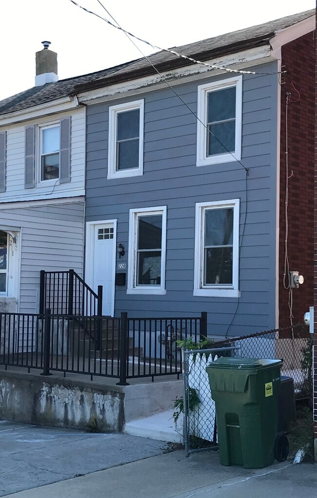 Building Photo - 220 Prospect Ave