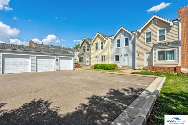Building Photo - 9252 E Funston Ct