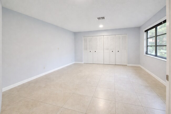 Building Photo - 4190 Pine Green Run