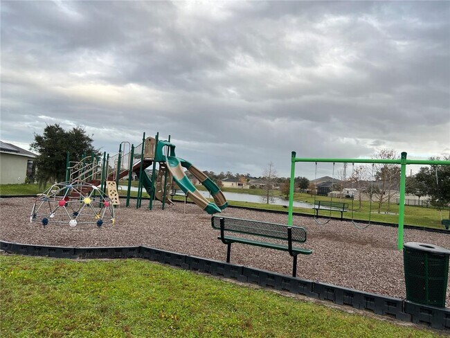 Foto del edificio - 3351 Reedy Glen Dr