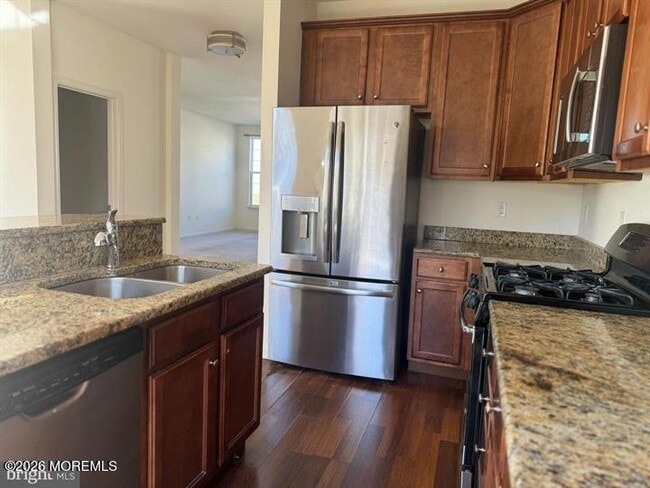 Building Photo - 109 Creekside Wy