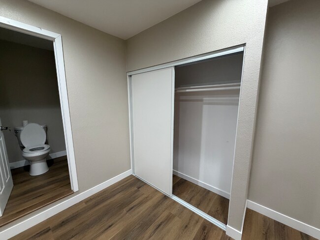 Foto del edificio - 2828 W 7th St