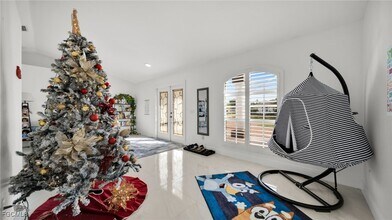 Building Photo - 3730 SE 4th Ave