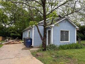 Building Photo - 709 Gatehouse Pl