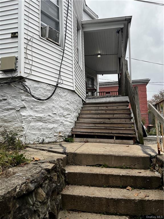 Building Photo - 496 E 3rd St