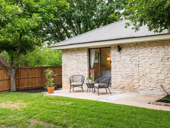 Building Photo - 2300 Toulouse Dr