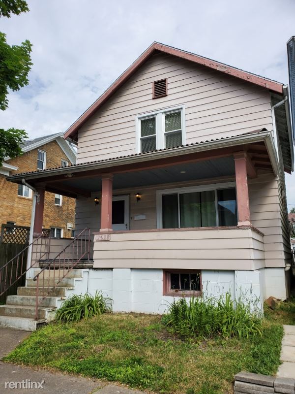 Building Photo - 3 br, 1 bath House - 2628 W Chestnut Ave