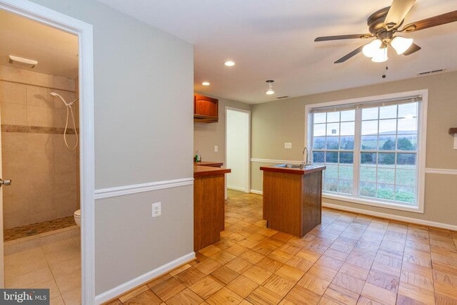 Building Photo - 266 Shannon Hill Ln