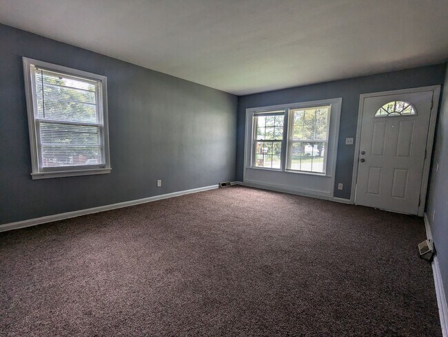 Building Photo - 403 Lee Rd