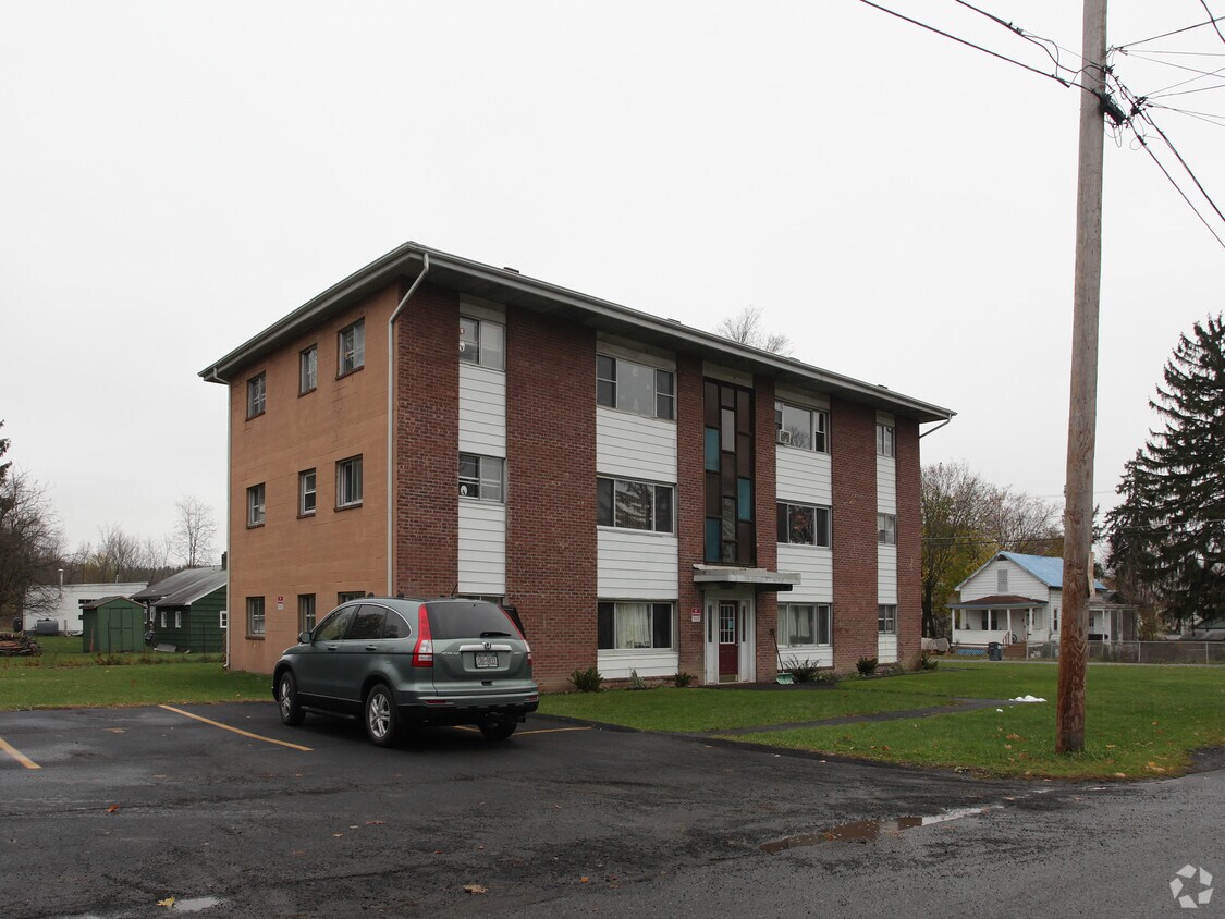 Building Photo - 2 Griswald St