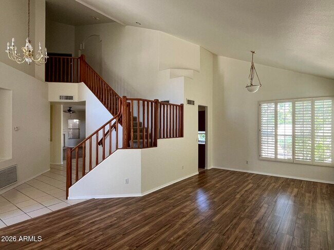 Building Photo - 5922 W Gary Dr