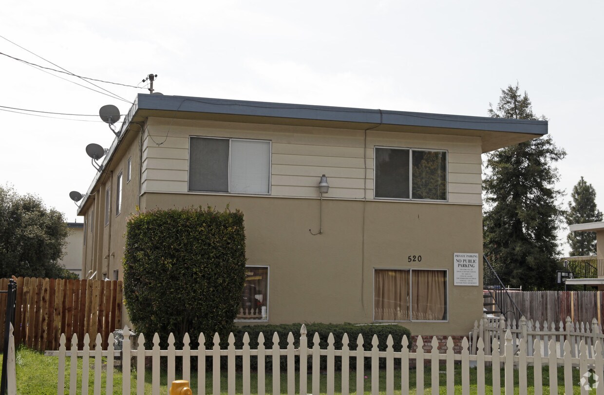 Foto del edificio - 520 Shepherd Ave