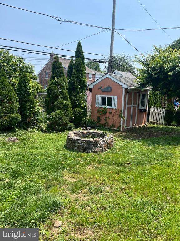 Building Photo - 21 Pickwick Ln