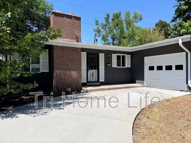 Building Photo - 1949 S Kearney Way
