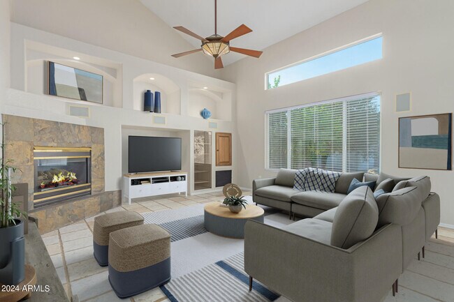 Foto del edificio - 4522 E Rowel Rd