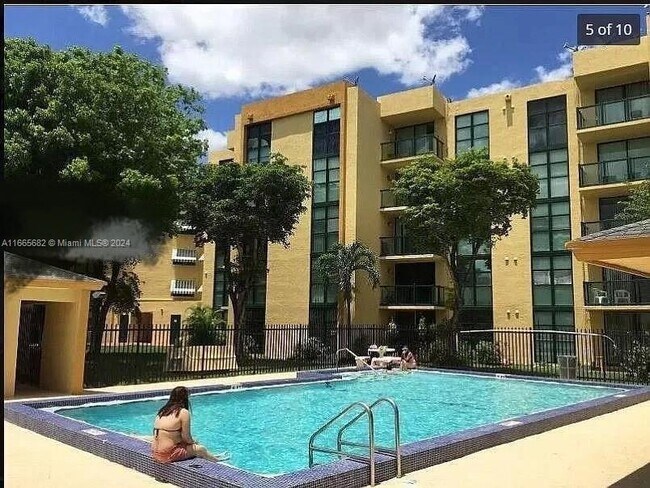 Foto del edificio - 11790 SW 18th St