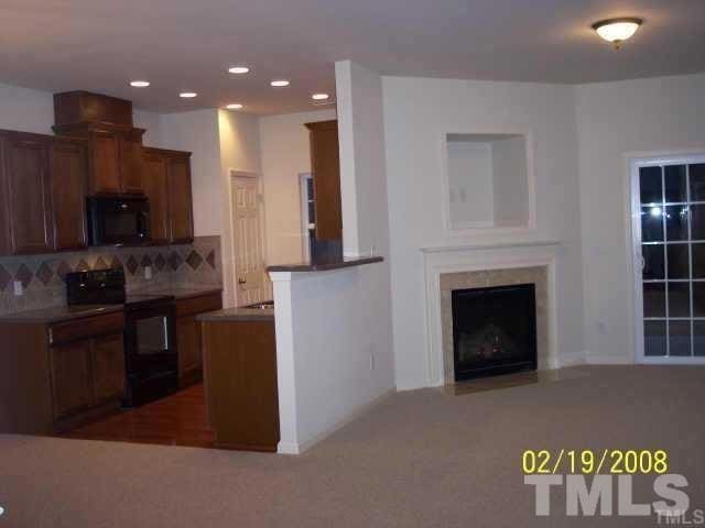 Foto del edificio - 237 Linden Park Ln