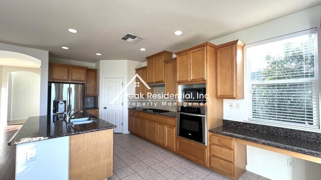 Building Photo - A Beautiful El Dorado Hills 3bd/2ba House!