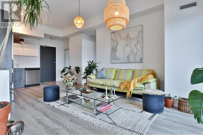 Photo du bâtiment - 25-725 Neighbourhood Ln.