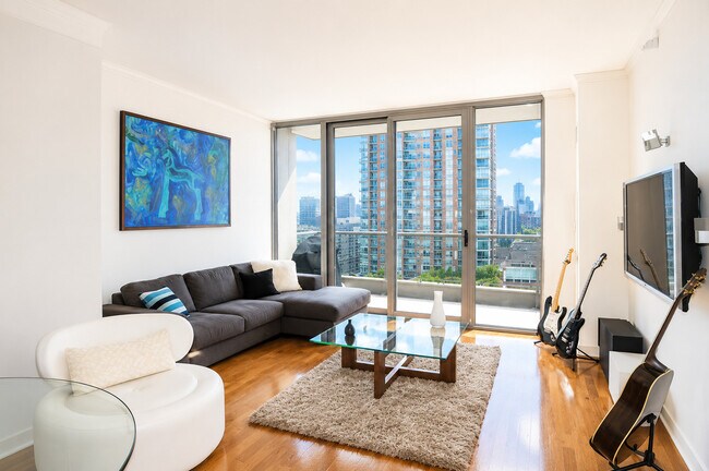 Foto del edificio - 420 E Waterside Dr