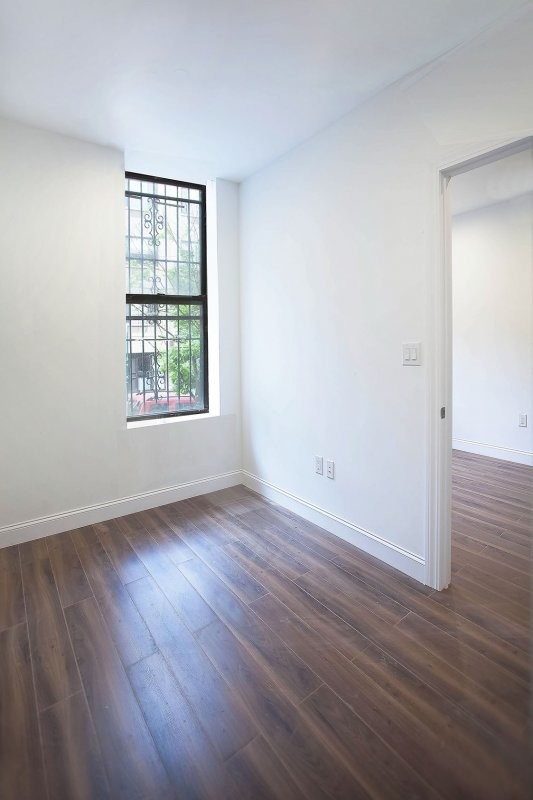 Building Photo - 56 E 130th St