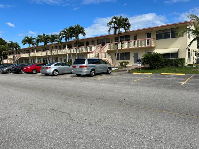 Foto del edificio - 299 Camden Dr