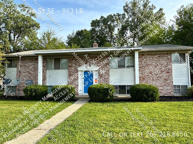 Building Photo - SE Side Updated One Bedroom Unit